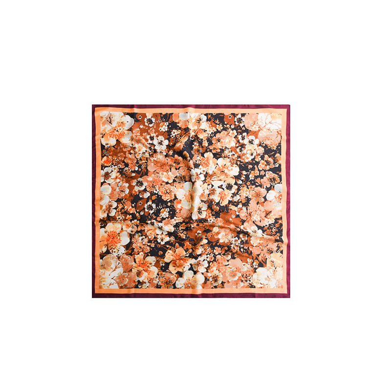 SKU 属性图_01 Large Edge Printed Silk Scarves - Image 4