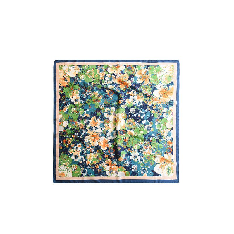 SKU 属性图_03 Large Edge Printed Silk Scarves - Image 2
