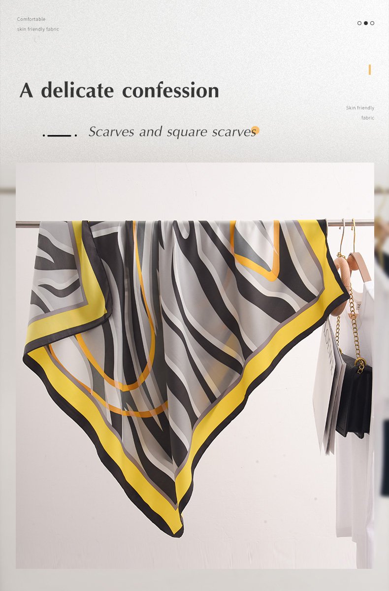 Silk Feeling Printed Square Scarf 描述图 01